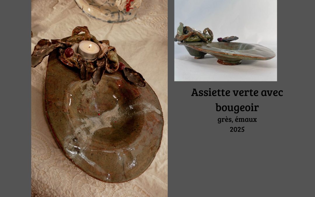 Assiette fleur aubergine